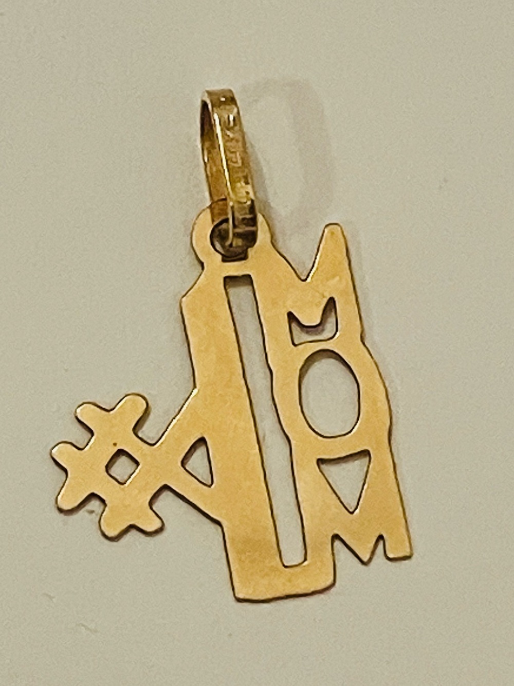 14K Gold #1 Mom Pendant Charm